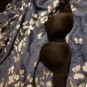 Black Victoria secret bra